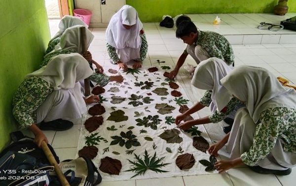 Proyek Penguatan Profil Pelajar Pancasila dengan Tema Kearifan Lokal: Pembuatan Batik Ecoprint Tanpa Limbah Berbahaya di SMP Negeri 1 Penawangan